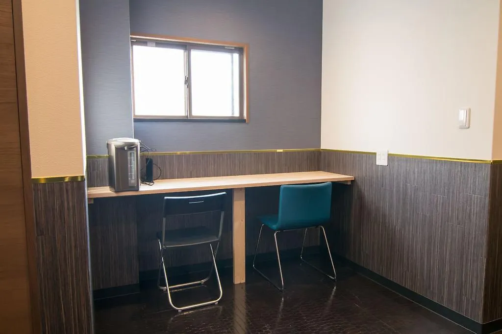 Tonagi Hostel & Cafe Fukuoka