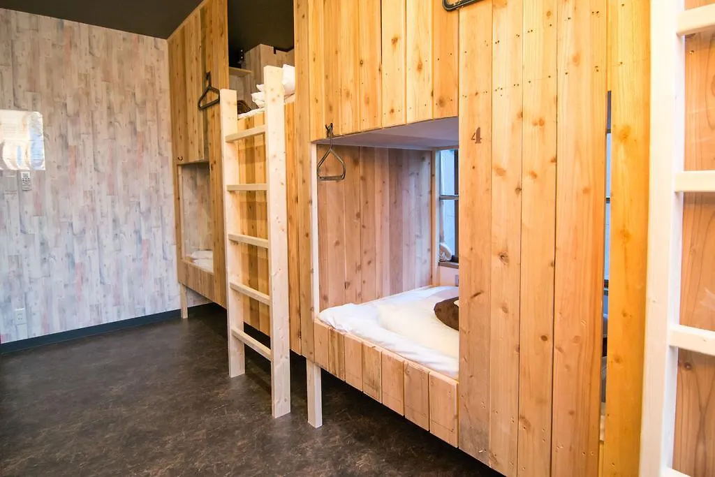 Tonagi Hostel & Cafe Fukuoka