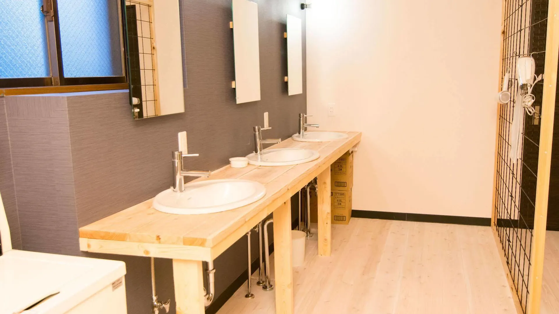 Tonagi Hostel & Cafe Fukuoka  0*, Fukuoka (Fukuoka) Japan